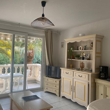 Le Tropical Apartment Frejus Bagian luar foto