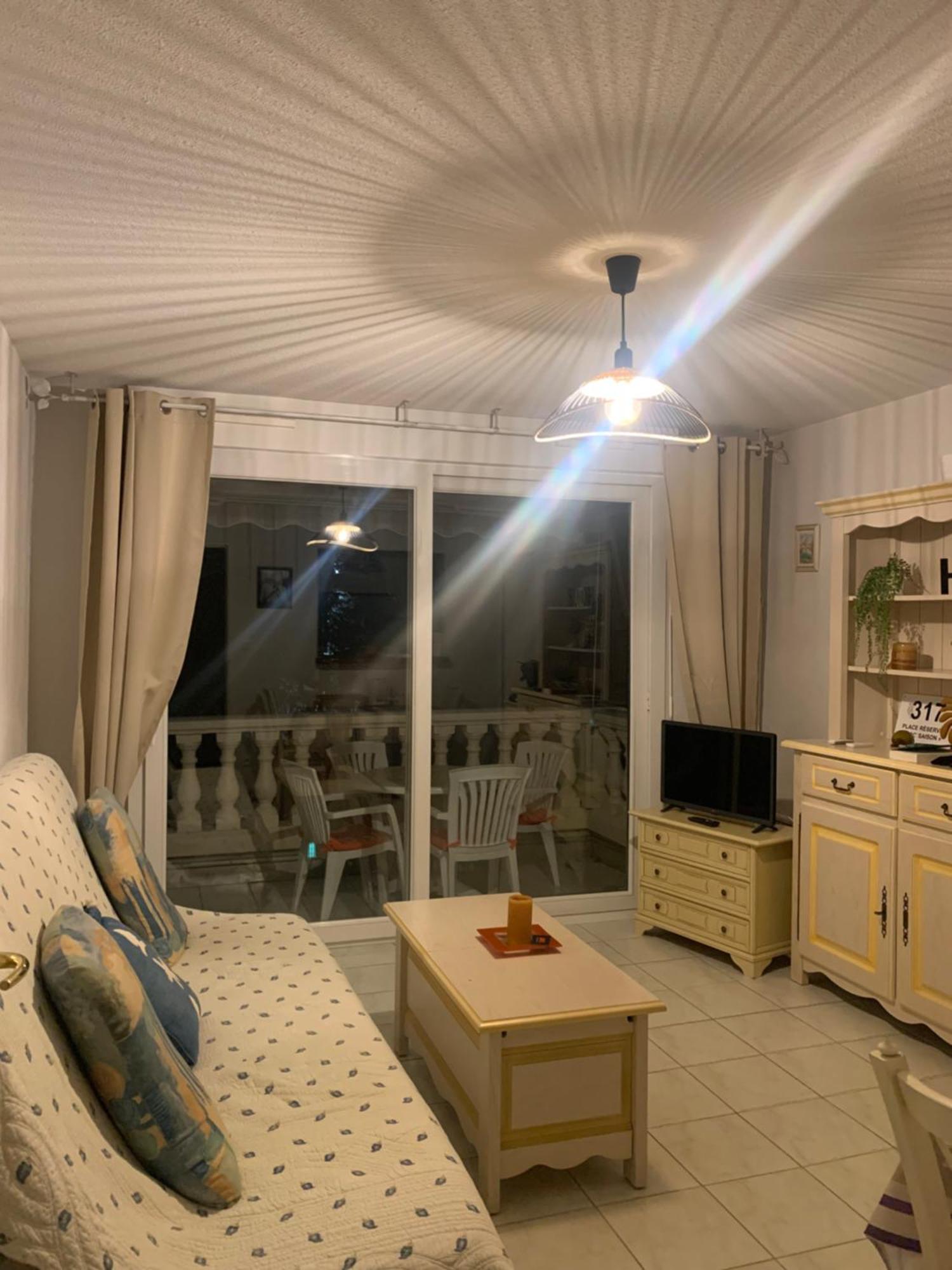 Le Tropical Apartment Frejus Bagian luar foto