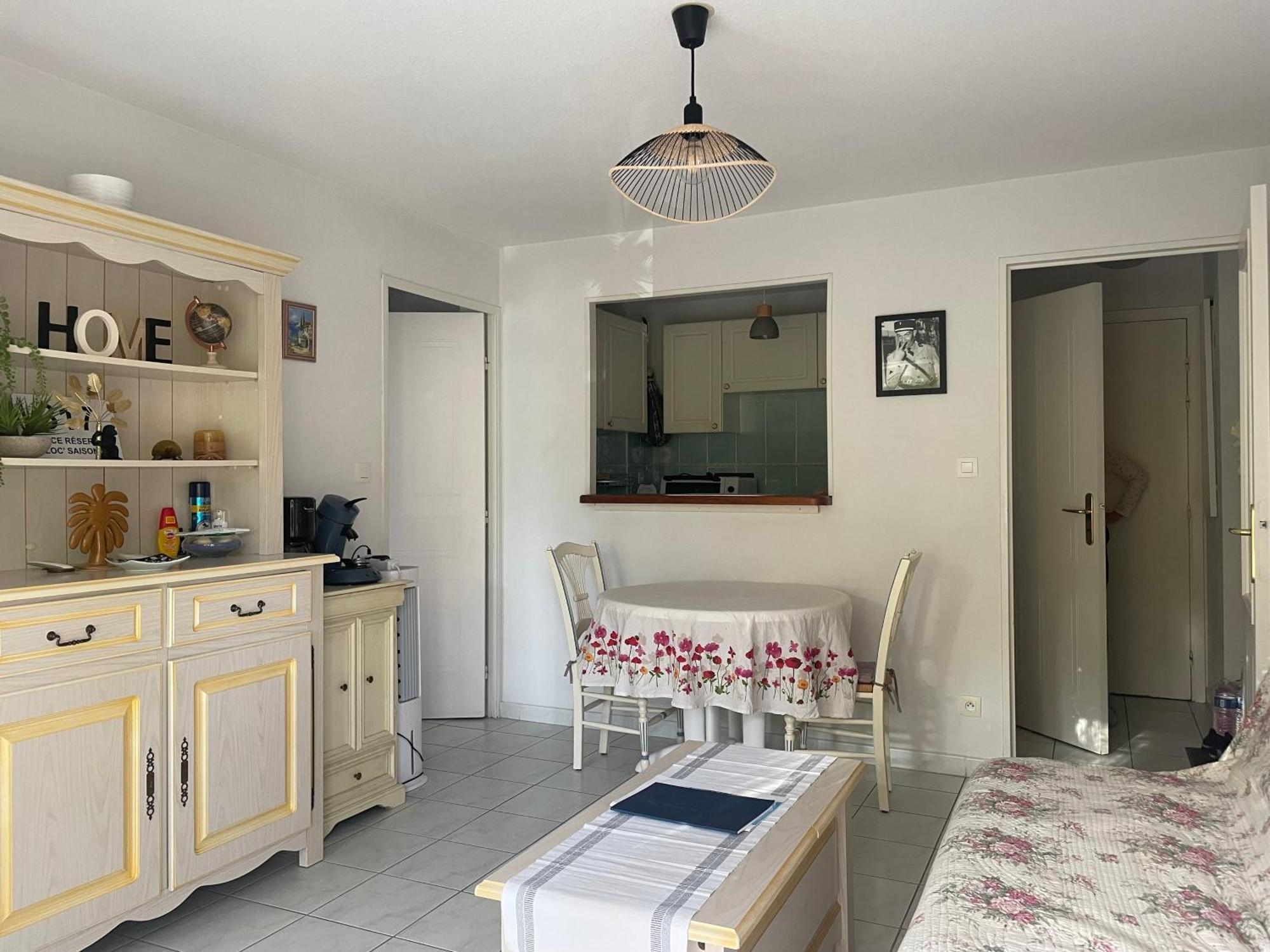 Le Tropical Apartment Frejus Bagian luar foto